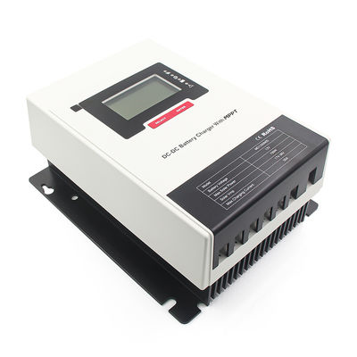 Buen precio Cargador de corriente continua inteligente de 50A con batería de arranque de 12/24Vdc Voltagem de entrada fotovoltaica de 700W en línea